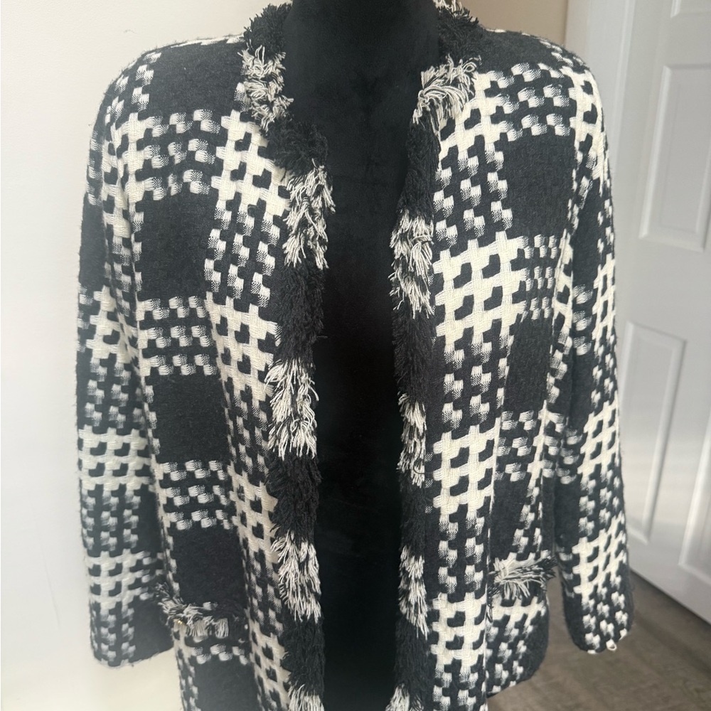 Mieka Black and Cream Tweed Jacket Size Medium